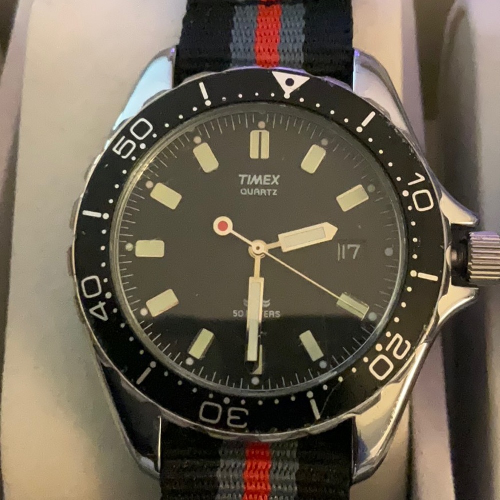 Vintage Timex Quartz Red Dot Mens 50 Meter Diver Watch Untested Lollipop